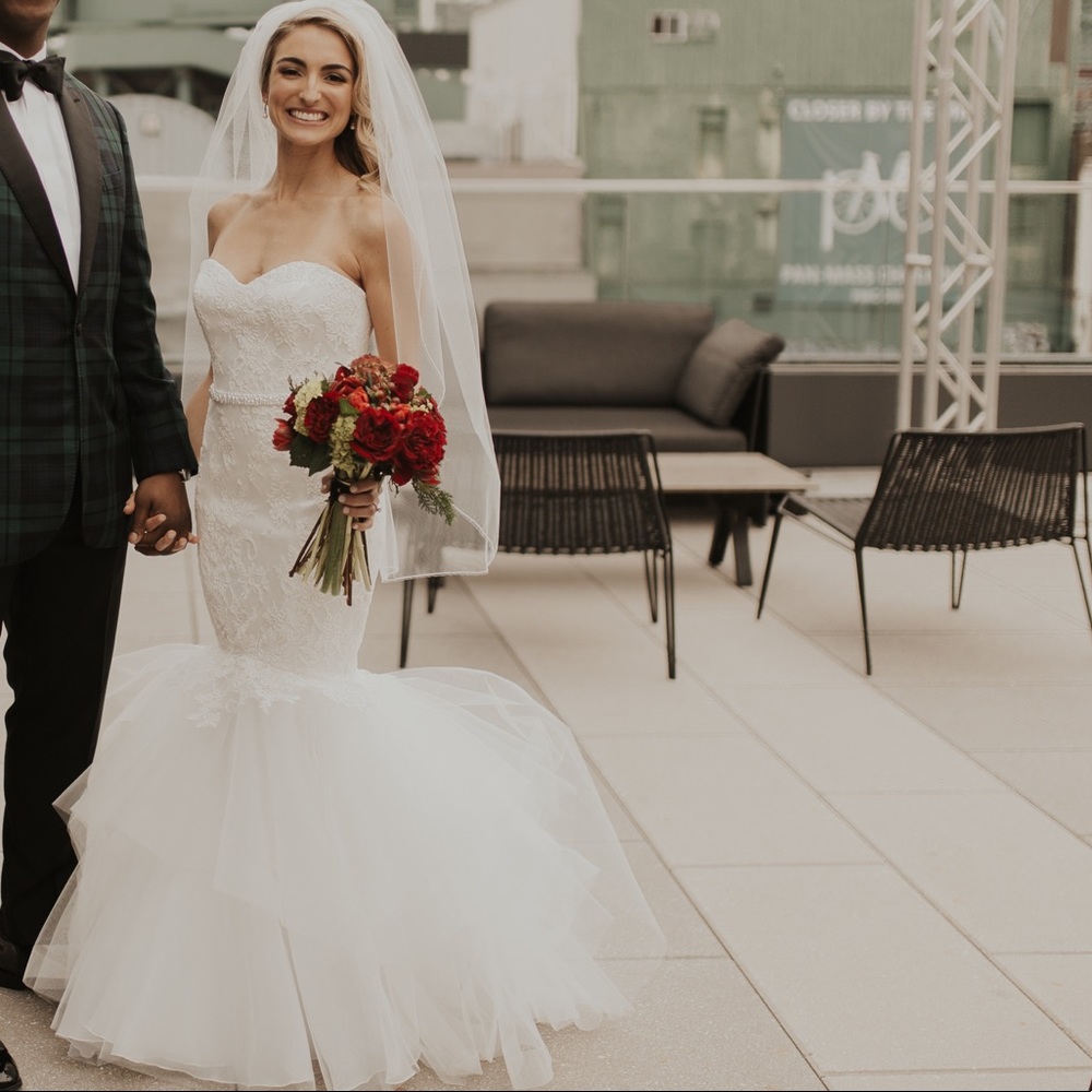 Gorgeous Nouvelle wedding dress